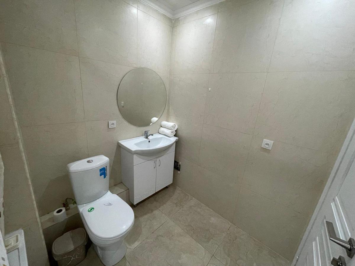 Apartment In Almatî Exterior foto